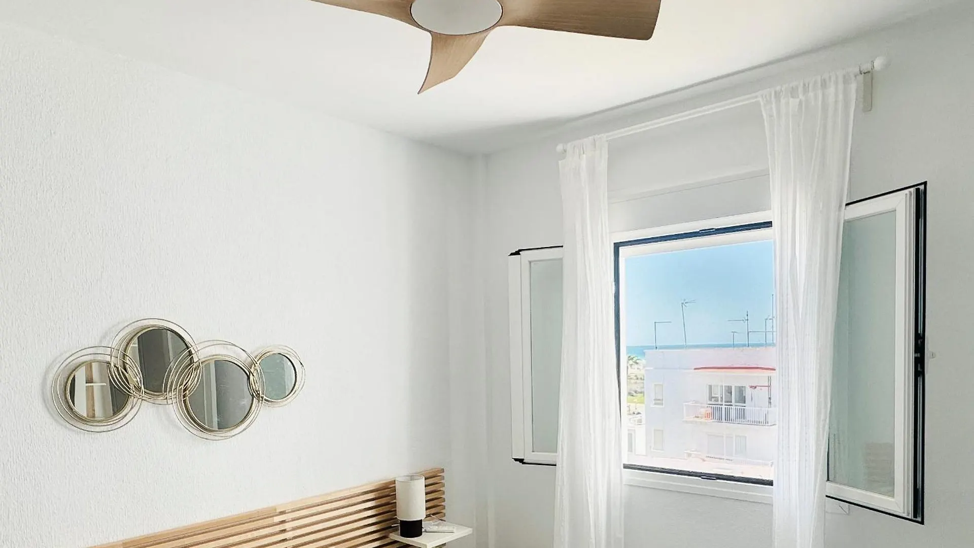 Alojamiento Erytheia, Tranquilo, A 150 Metros De La Playa Y Pleno Casco Historico Conil De La Frontera Apartment