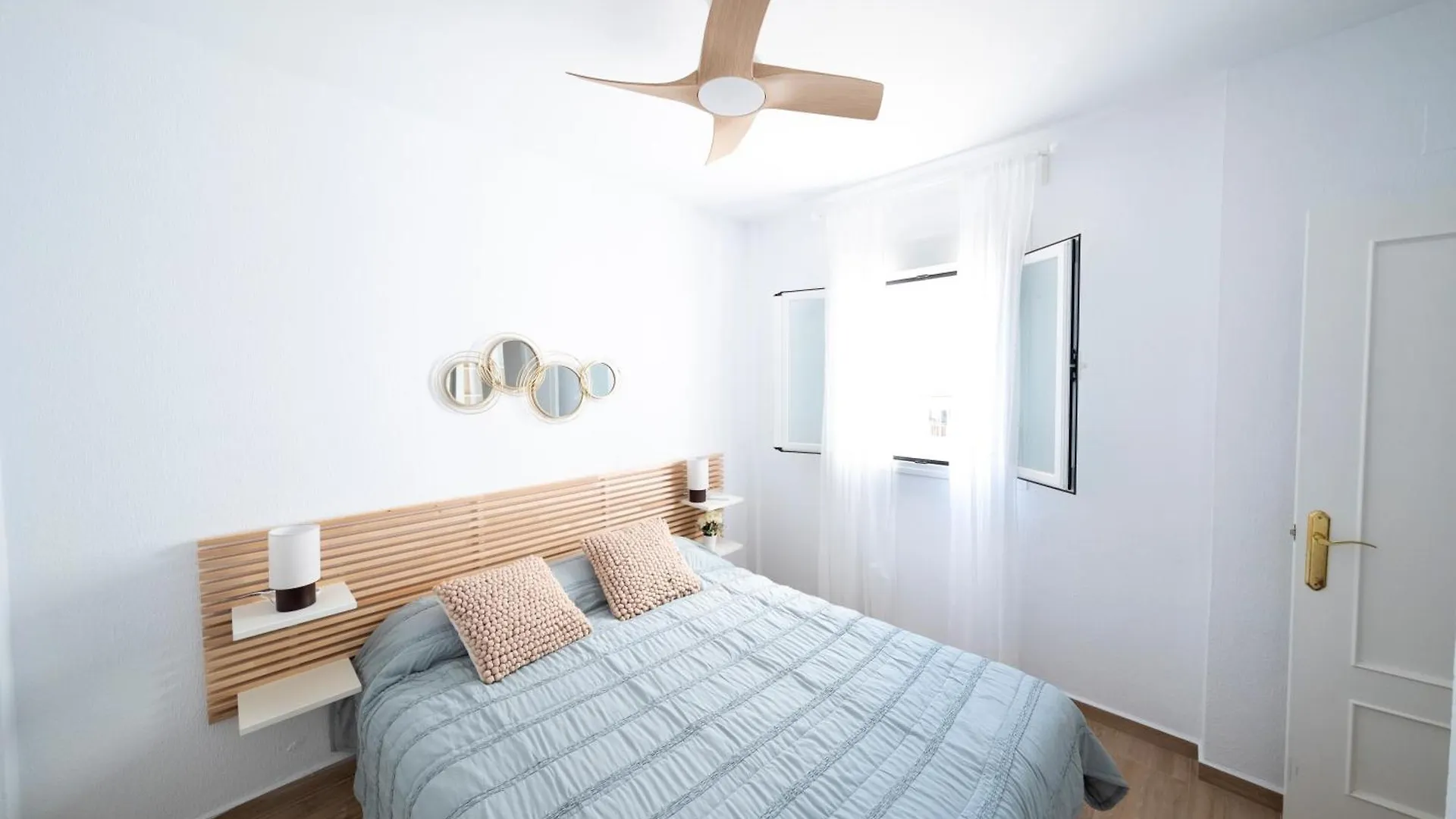 Apartment Alojamiento Erytheia, Tranquilo, A 150 Metros De La Playa Y Pleno Casco Historico Conil De La Frontera Spain