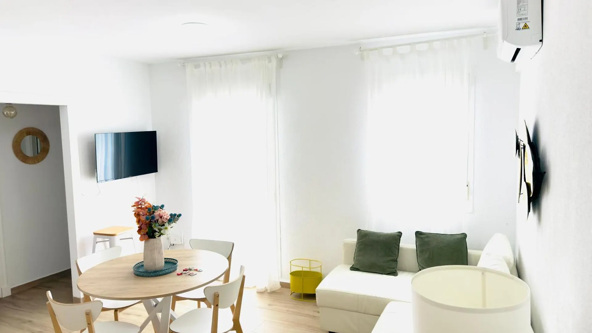 Alojamiento Erytheia, Tranquilo, A 150 Metros De La Playa Y Pleno Casco Historico Conil De La Frontera Apartment